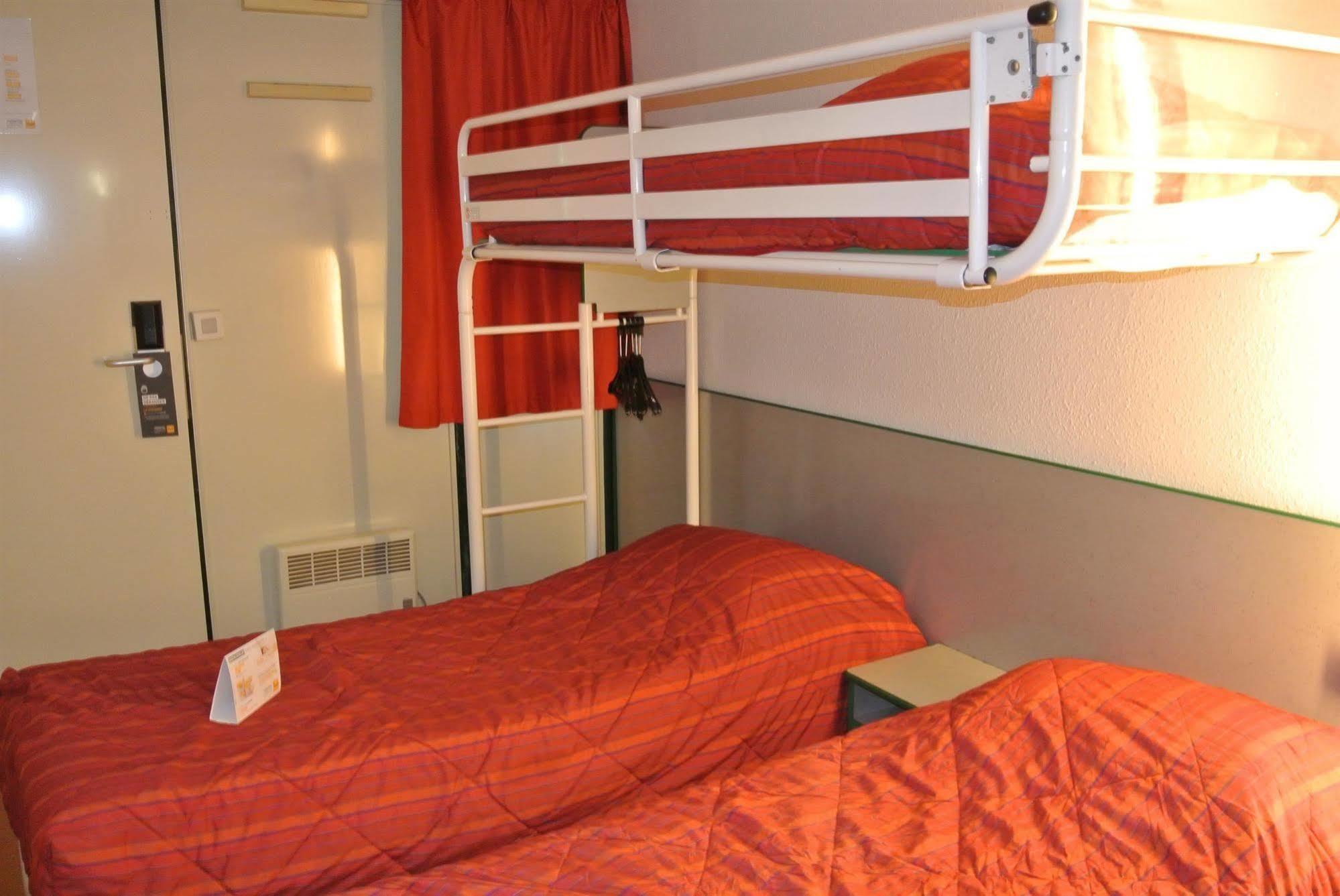 Premiere Classe Lyon Sud - Chasse Sur Rhone Екстер'єр фото